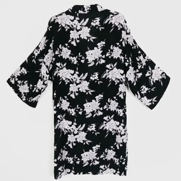 Spiritual Gangster Maya Black Floral Kimono Robe - Picture 3 of 8
